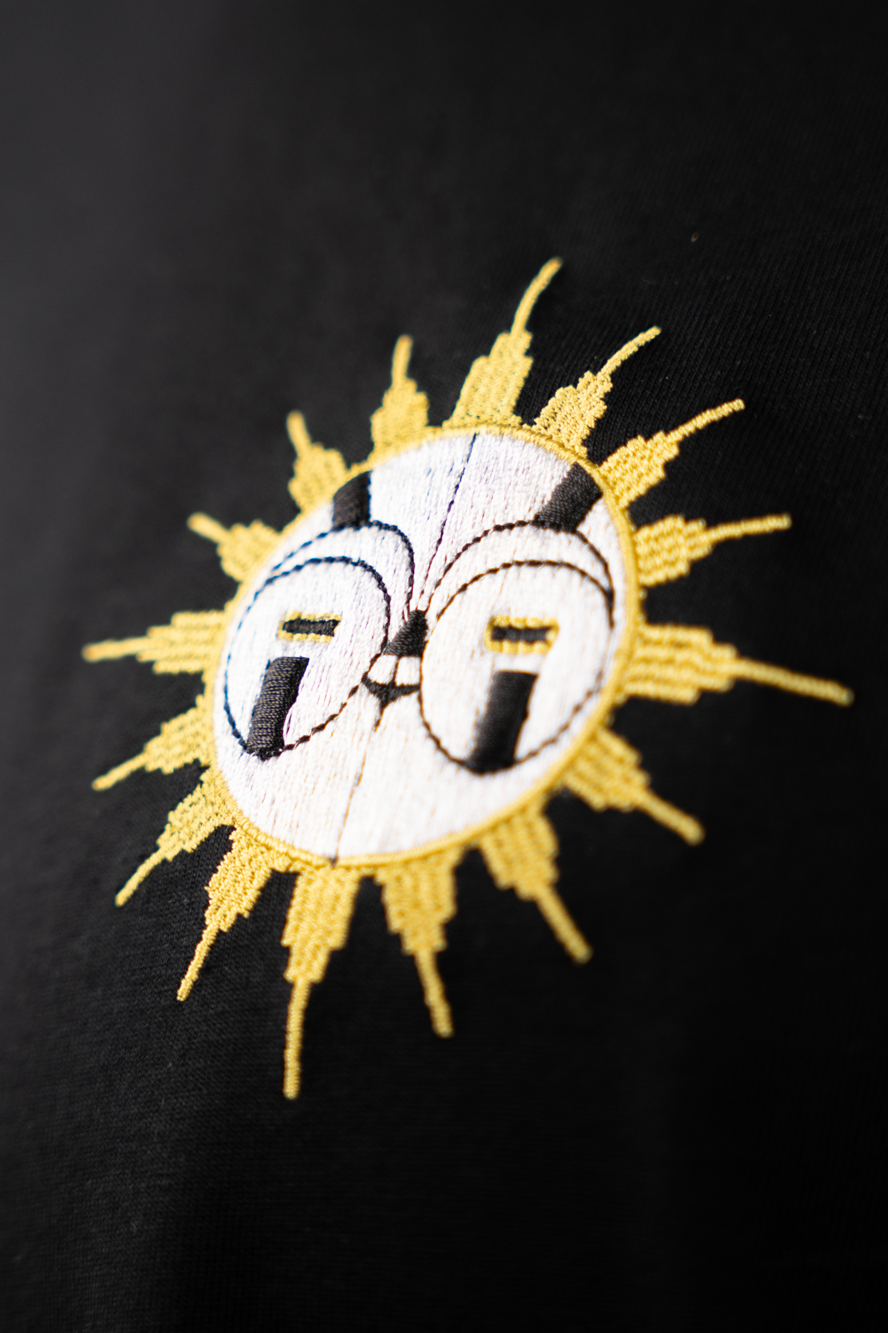 TITAN T-SHIRT